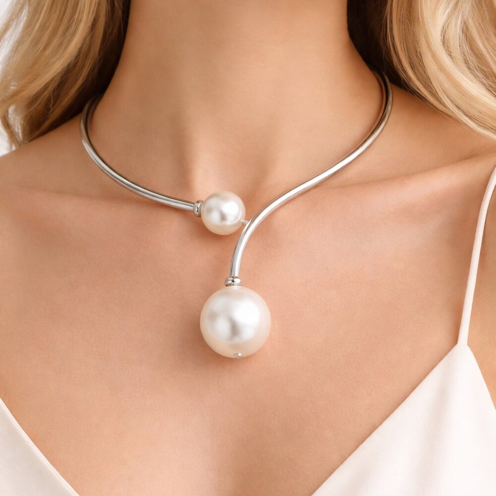 Chunky Pearl Collar Choker Necklace